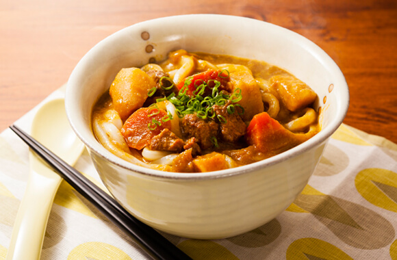 お蕎麦屋さんのカレーうどん：削り粉