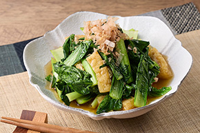 レンジで作る小松菜と油揚げの煮浸し