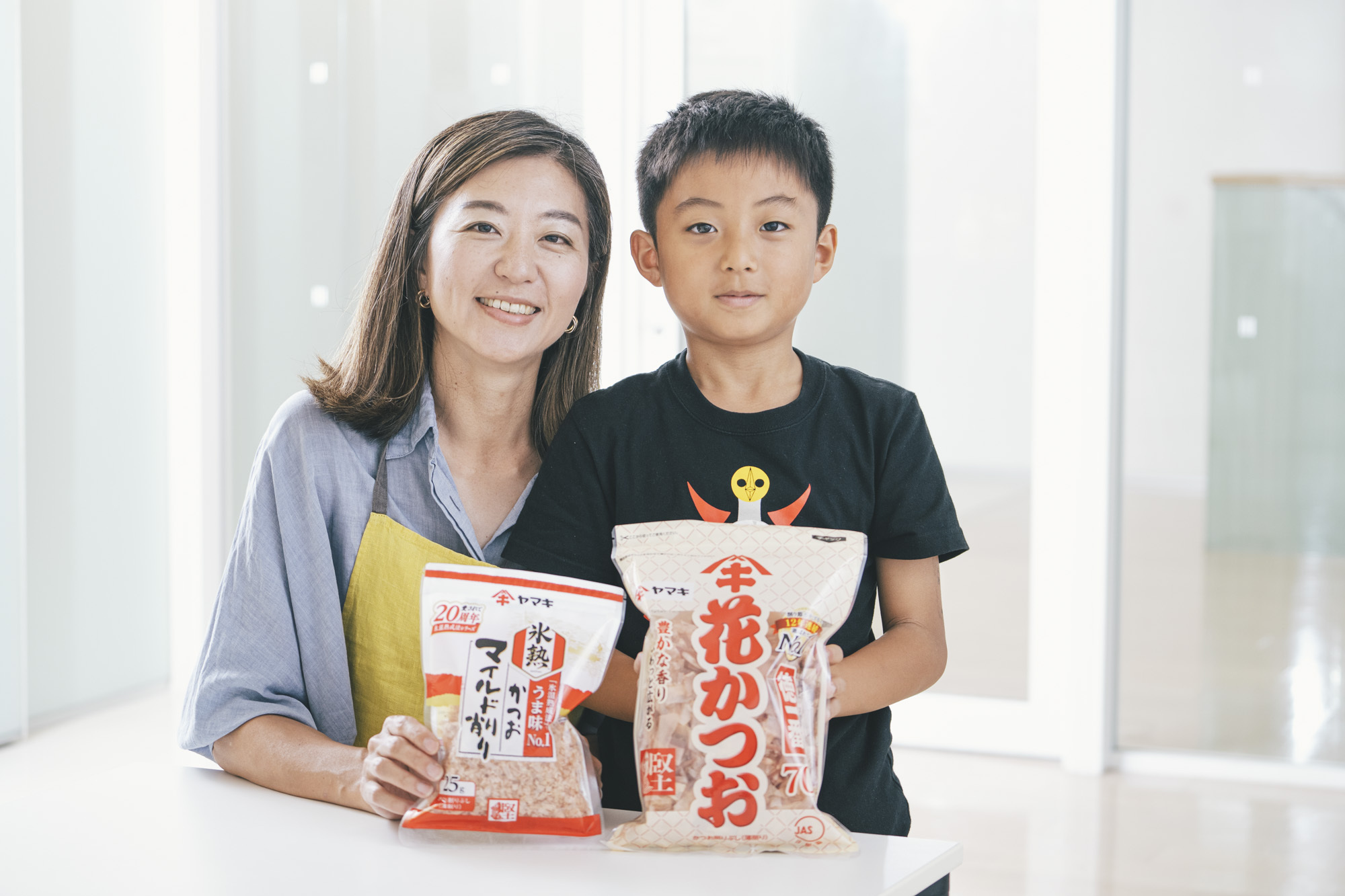 小学館『小学8年生』・『HugKum』と「かつお節×夏休みの自由研究」を