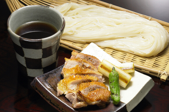 こんがり地鶏の稲庭つけ麺（秋田）