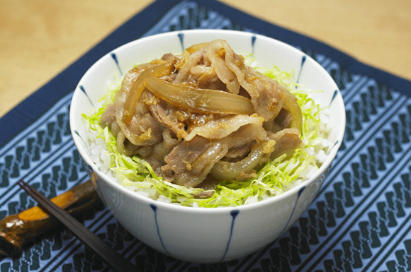 豚のしょうが焼きのせ丼