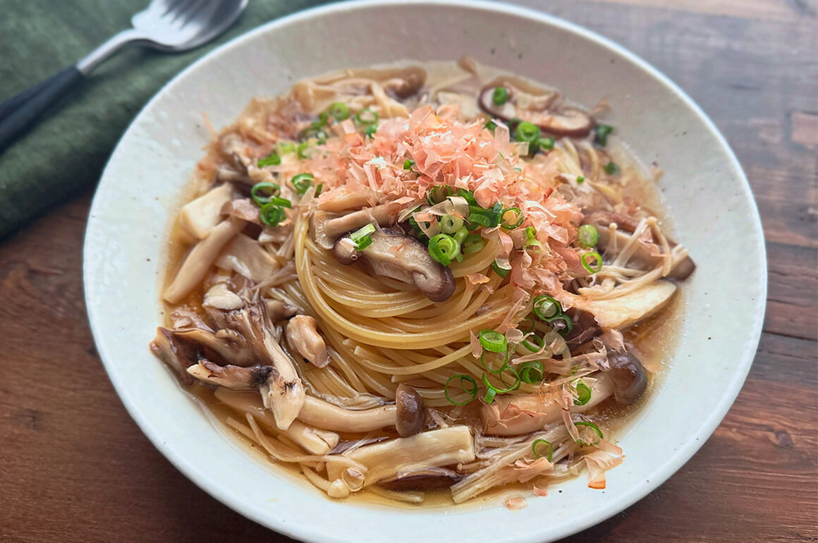 たっぷりきのこの和風スープパスタ