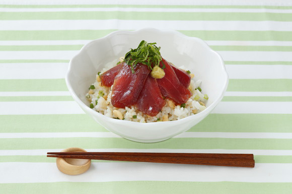 まぐろのめんつゆ漬け丼