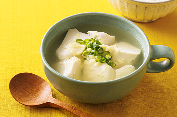 白だしとしょうがで温まる！レンジで簡単　豆腐スープ