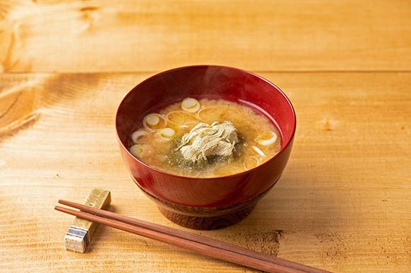 簡単とろろこんぶの味噌汁