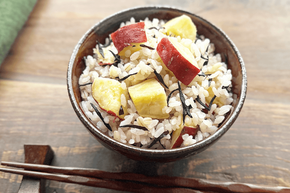 さつまいもとひじきのもち麦炊き込みごはん