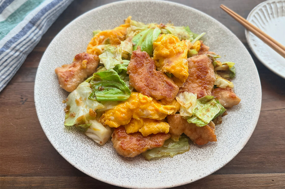 鶏むね肉とキャベツのふわとろ卵だし炒め