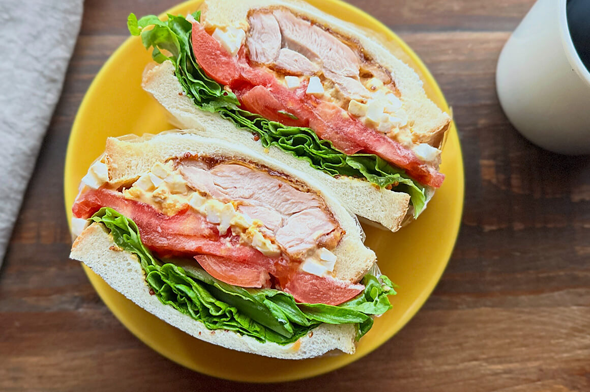 照り焼きチキンと卵のサンドイッチ