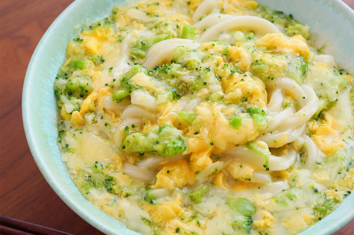 ブロッコリーとチーズのかきたまうどん
