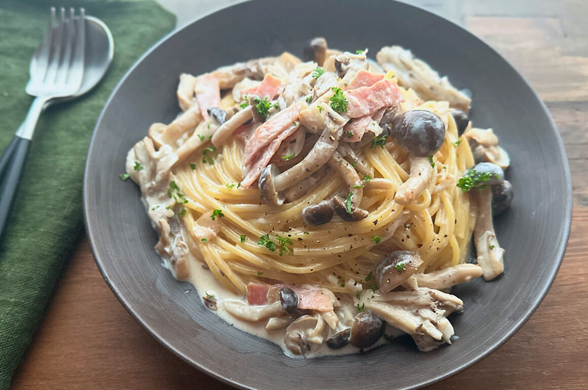 きのこのクリームパスタ
