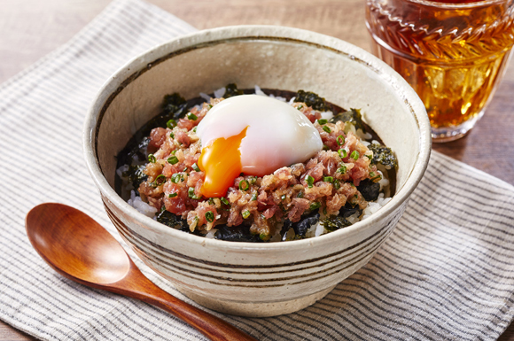 めんつゆでネギトロ温玉丼