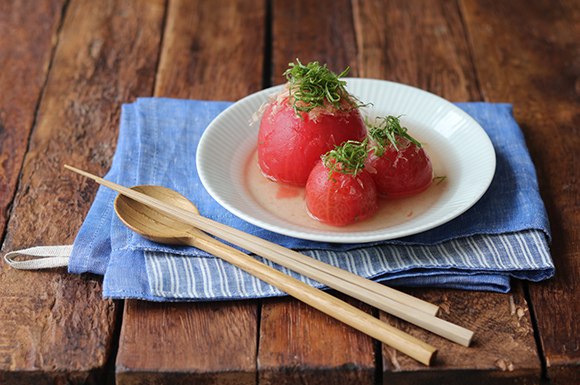 丸ごとトマトの冷たい白だしさっと煮 おいしいレシピ ヤマキ株式会社