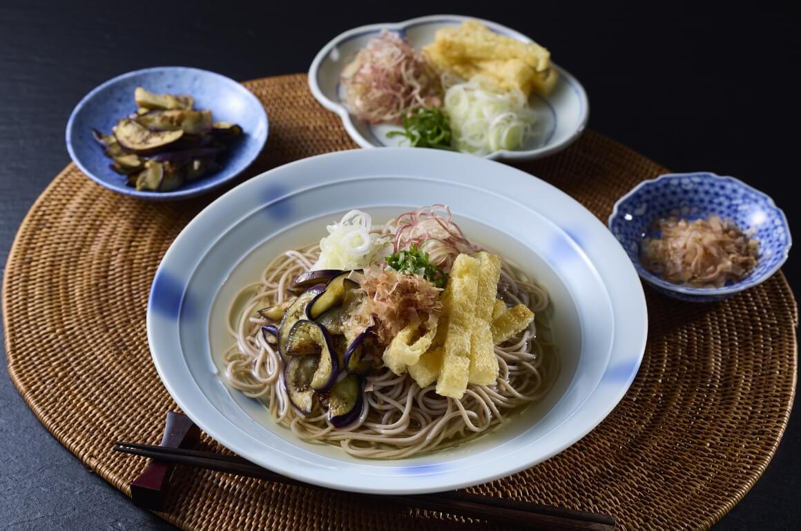 薬味たっぷり夏そば