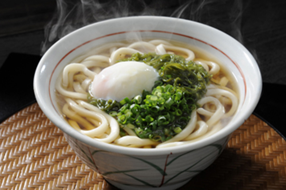 めかぶと温泉卵のうどん おいしいレシピ ヤマキ株式会社