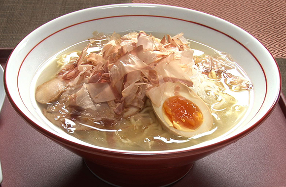 かつお節香る塩ラーメン